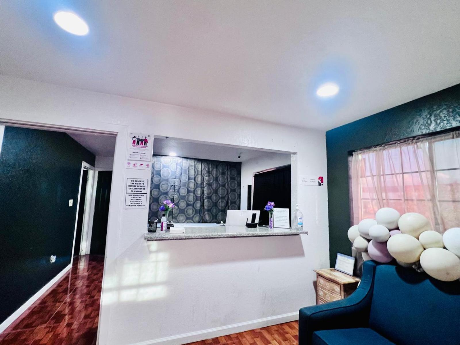 Oyo Garden Inn And Suites Pearsall I-35 East エクステリア 写真