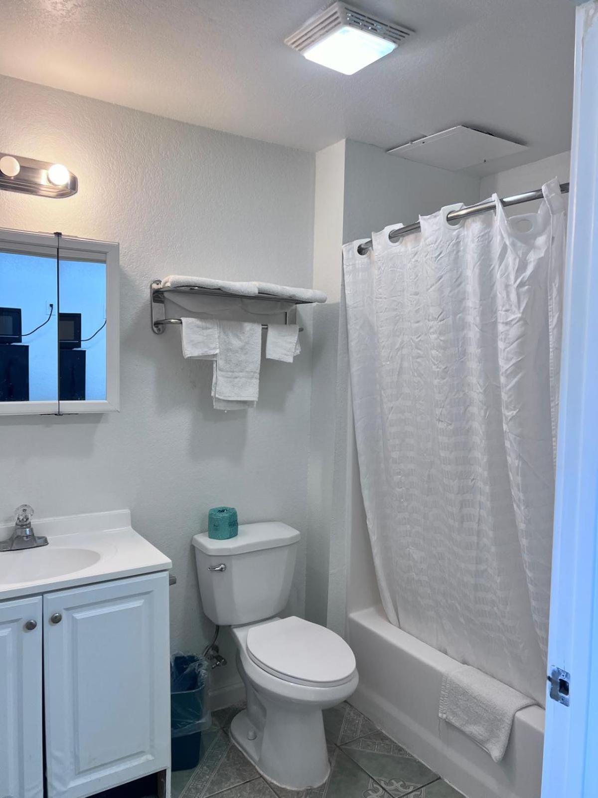 Oyo Garden Inn And Suites Pearsall I-35 East エクステリア 写真