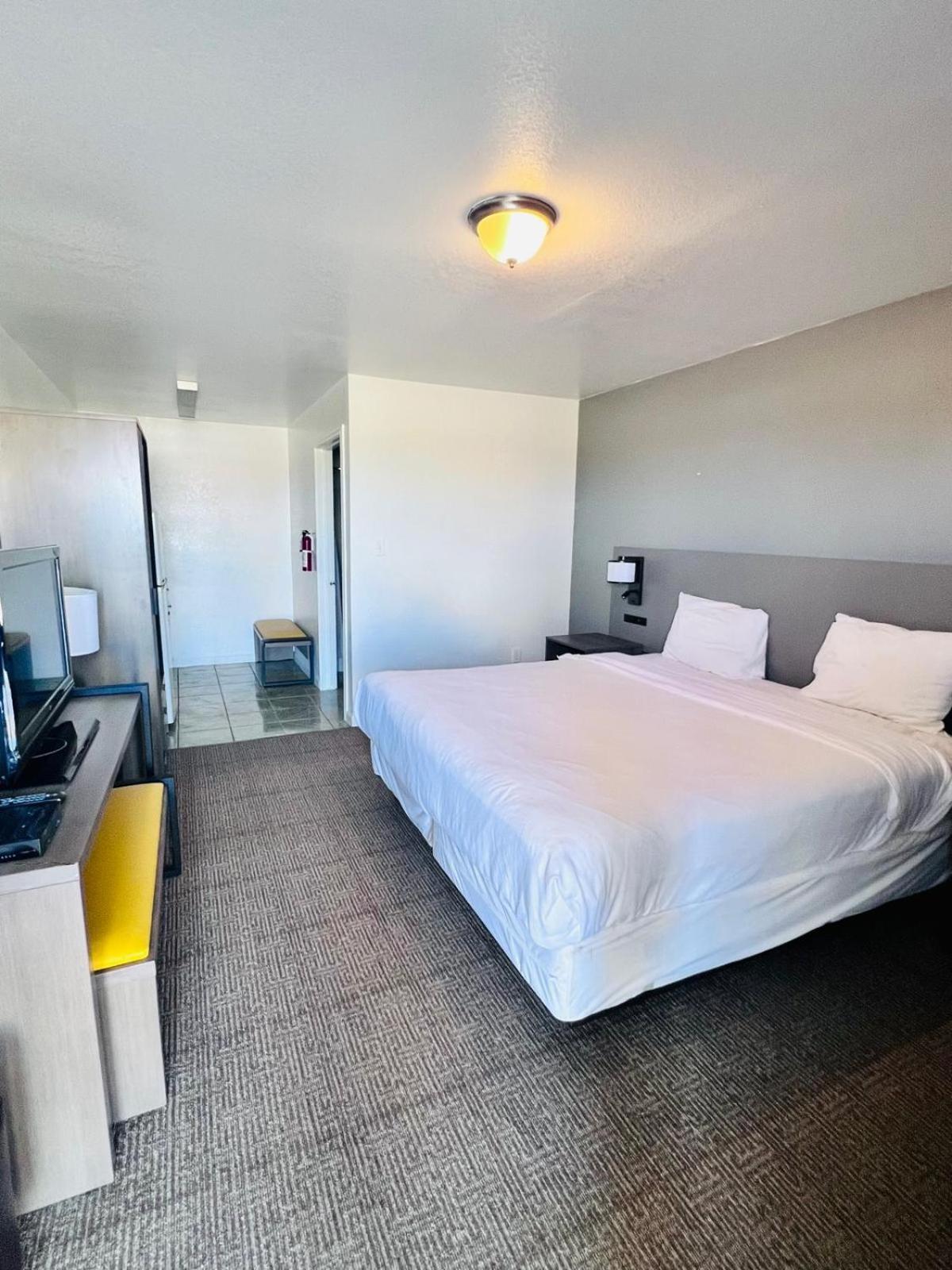 Oyo Garden Inn And Suites Pearsall I-35 East エクステリア 写真