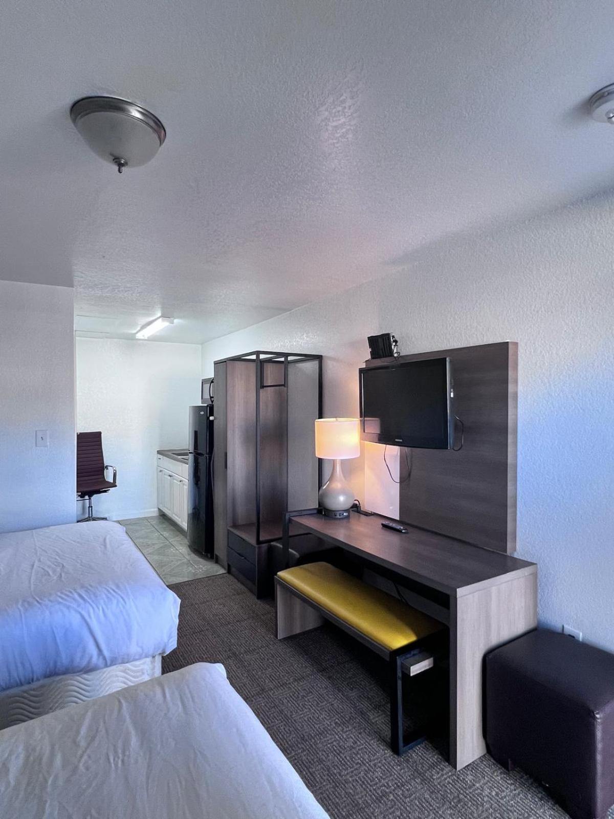 Oyo Garden Inn And Suites Pearsall I-35 East エクステリア 写真
